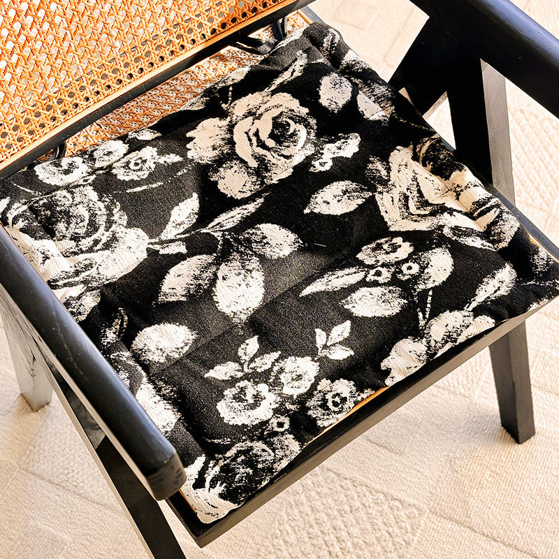 Dünnes Sitzkissen mit Rutschschutz und Blumenmuster