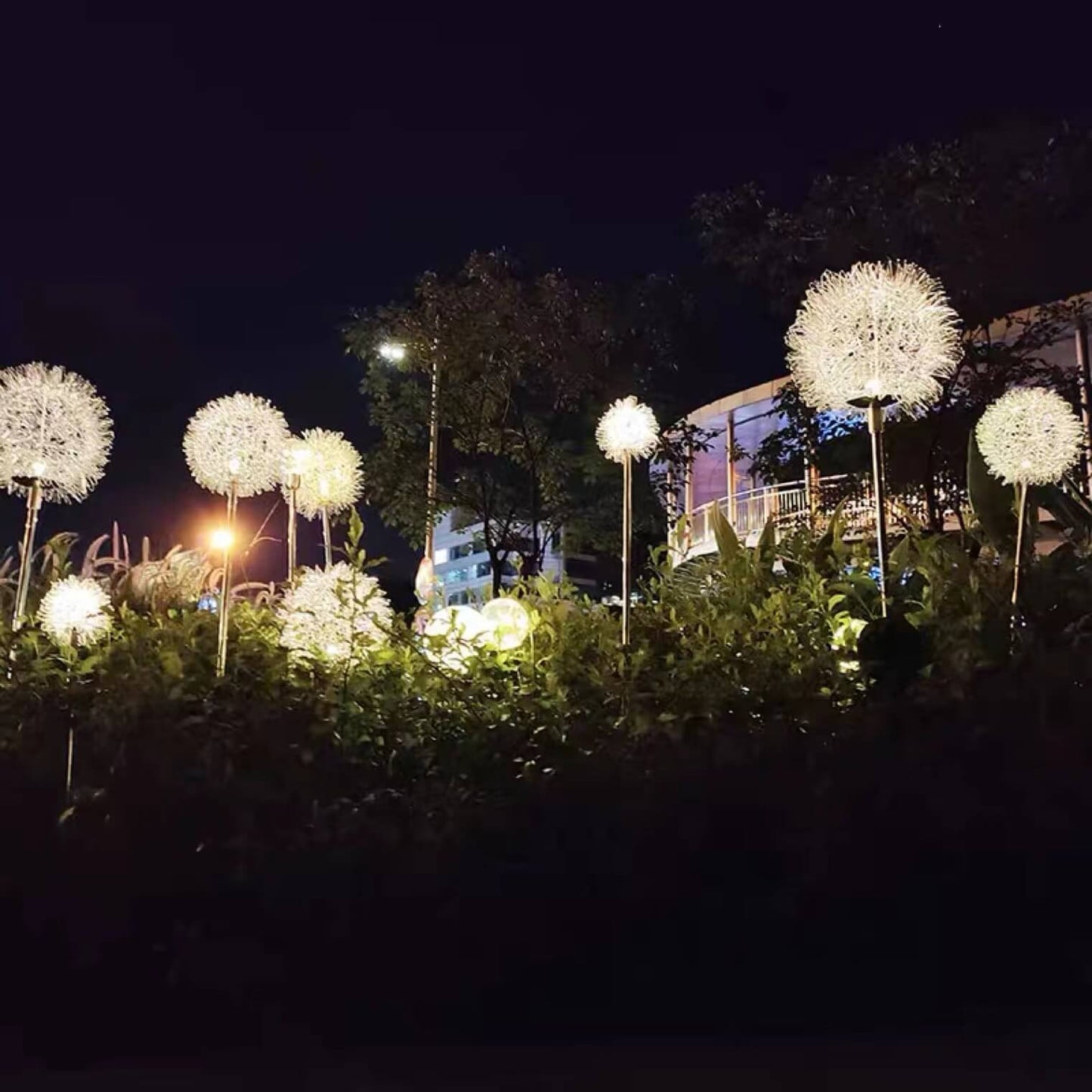 Solar-Löwenzahn-LED-Kugelleuchte aus Aluminiumdraht, wasserdicht, für den Außenbereich, zum Einsetzen in den Garten, Bodenleuchte