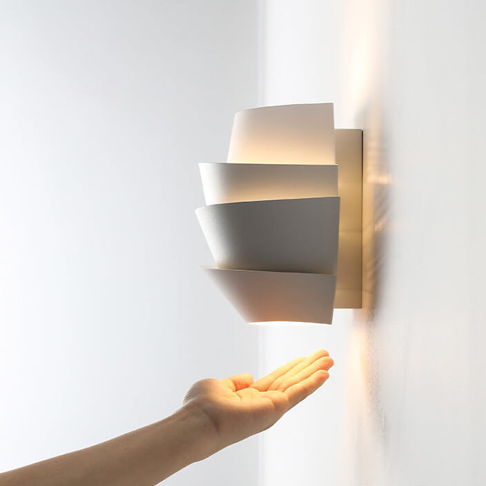 Skandinavische Wandlampe mit dualen Lichtpunkten - NordGlow | Brehn