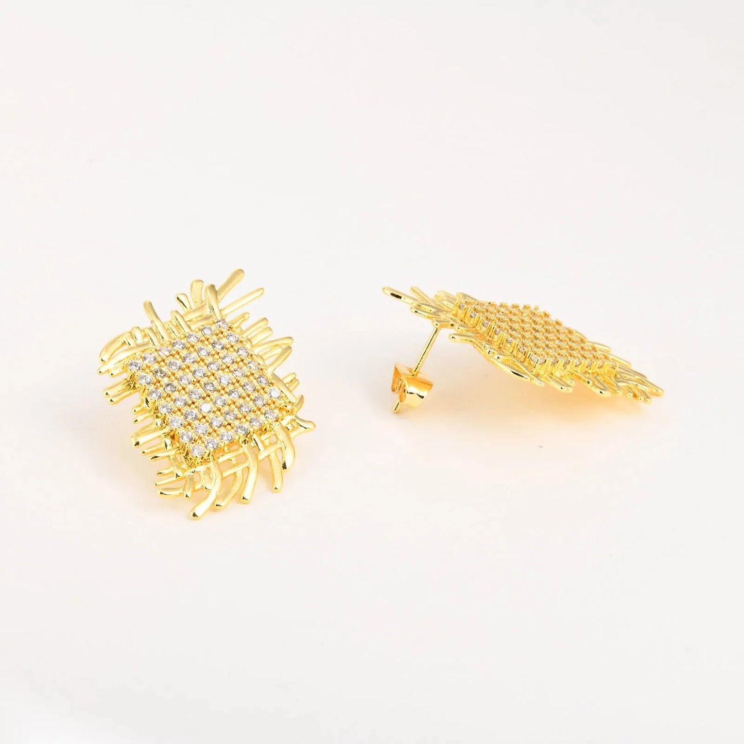 Brehn | 14k Geflochtene Diamant Quadratische Ohrringe