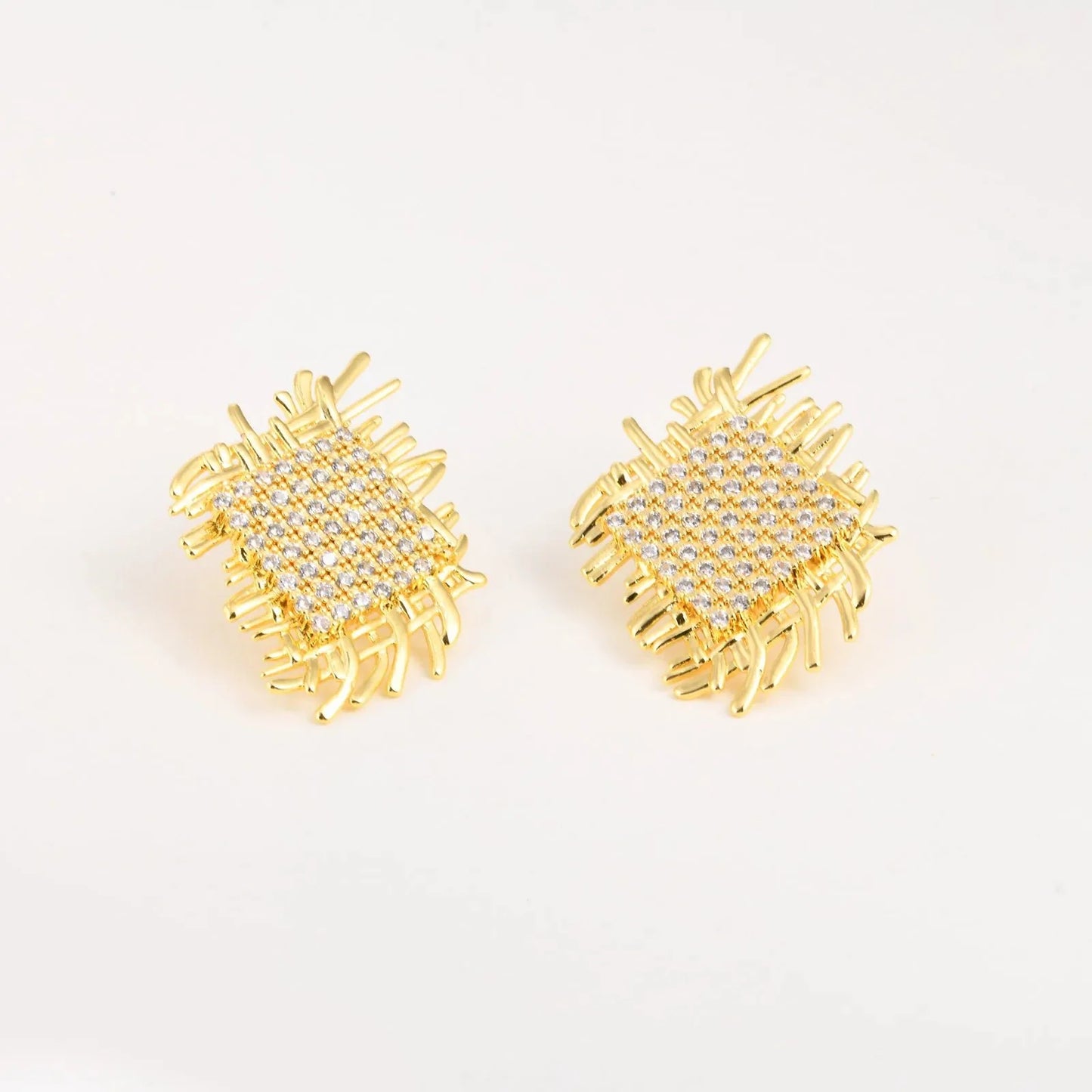 Brehn | 14k Geflochtene Diamant Quadratische Ohrringe