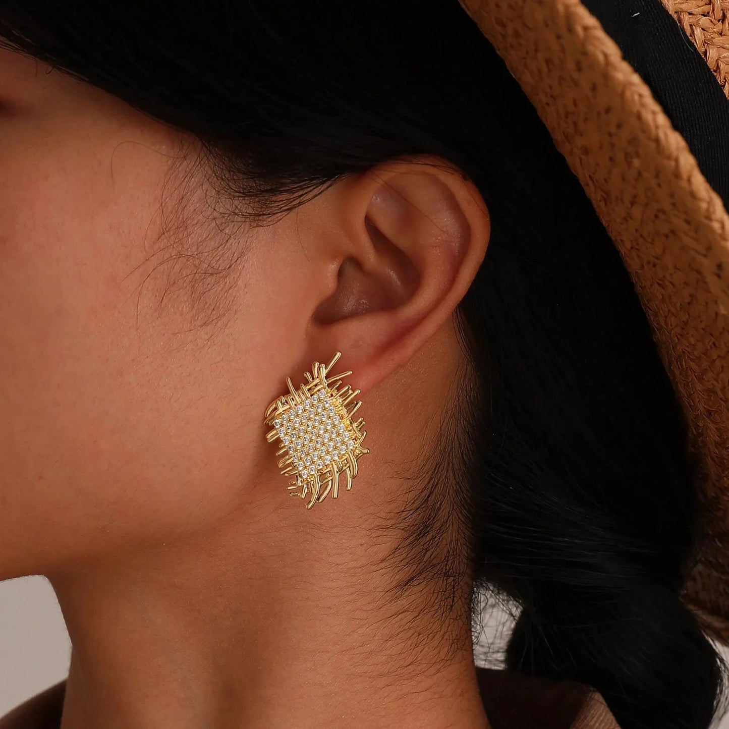 Brehn | 14k Geflochtene Diamant Quadratische Ohrringe