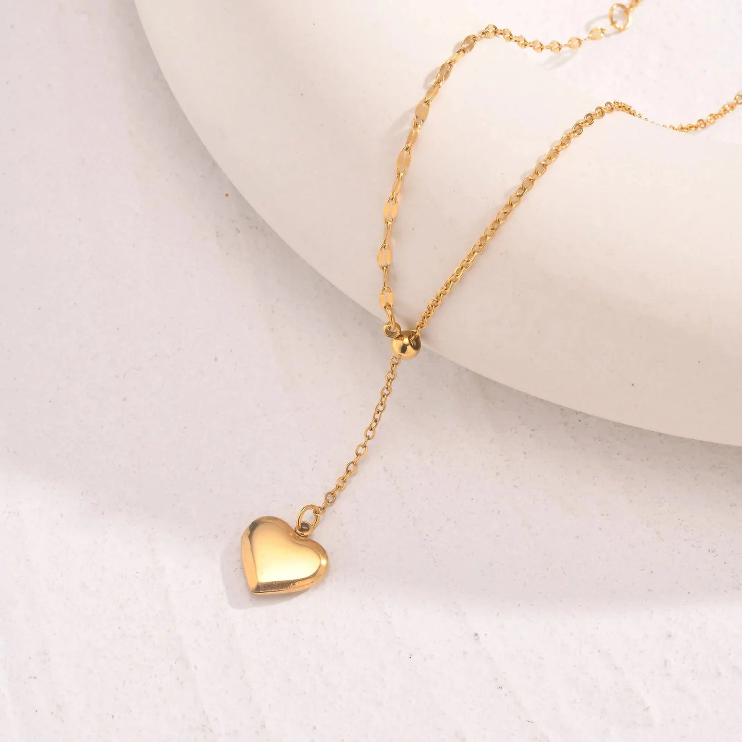 Brehn | 14k zart feminine Herz Hängeleuchte