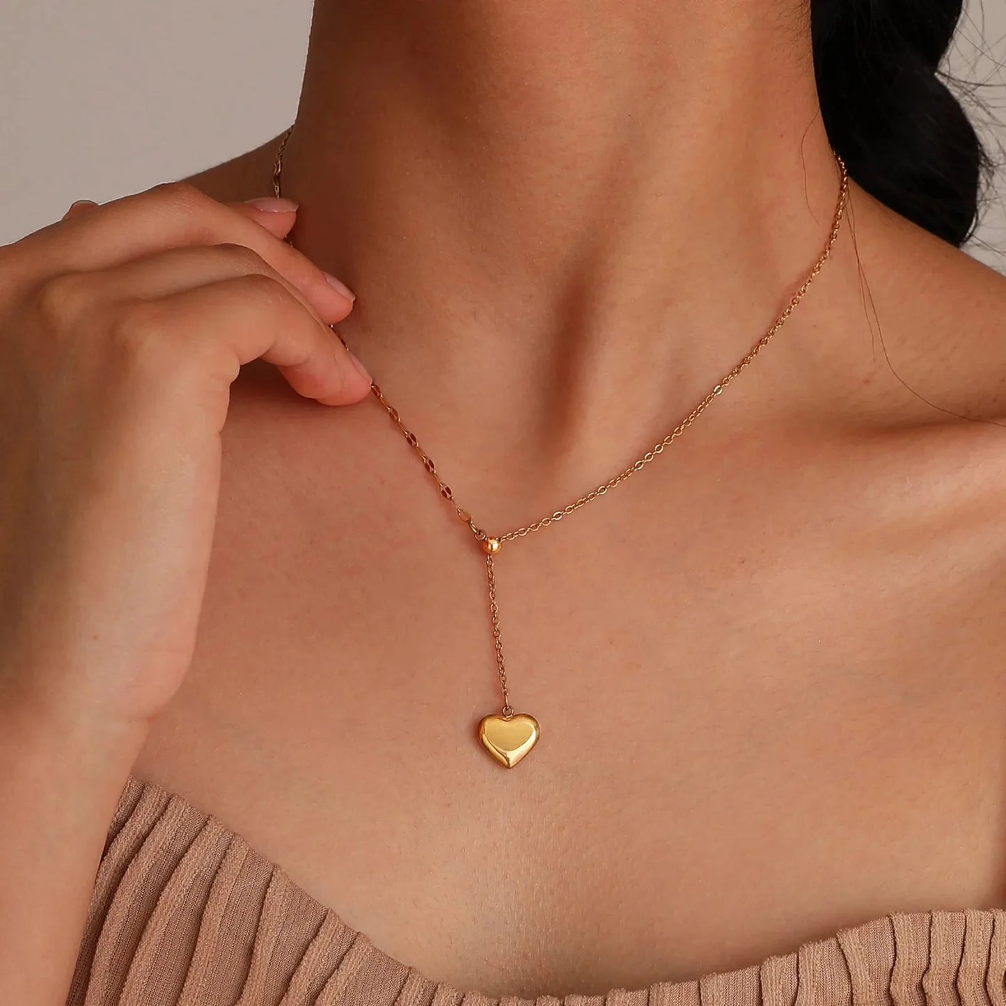 Brehn | 14k zart feminine Herz Hängeleuchte