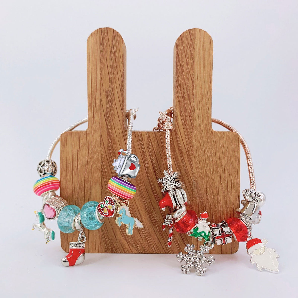 DIY-Adventskalender-Schmuckset mit Weihnachtsmotiven