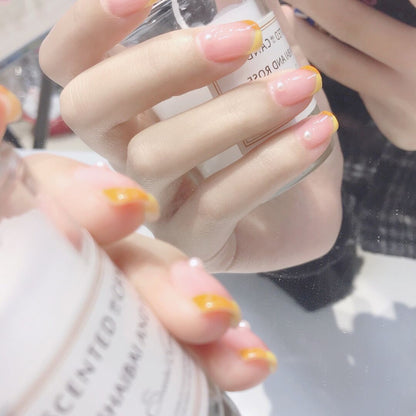 Trendige Nailart mit fruchtigen Akzenten Brehn
