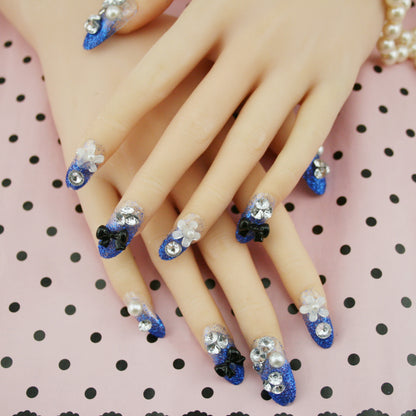 Glamouröse mit Strass verzierte Aufklebenägel