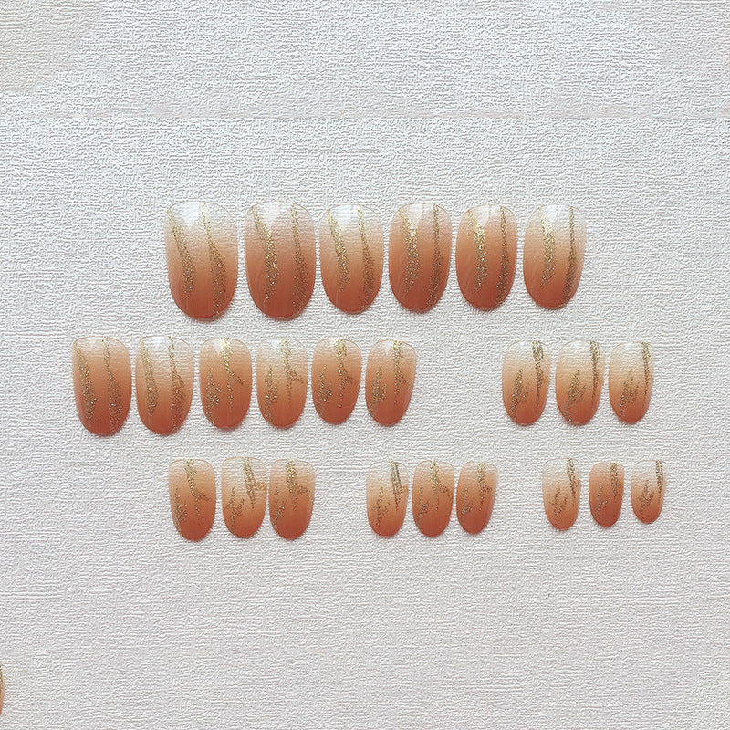 Elegante Kunstnägel mit funkelndem Glitzer Brehn