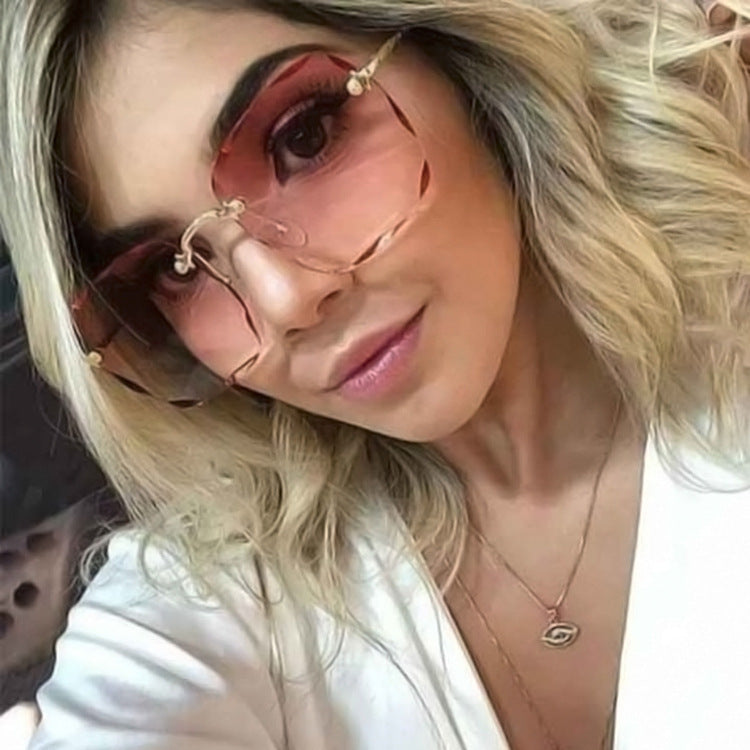 Damen trendige quadratische Sonnenbrille mit luxuriösem Metallrahmen Brehn