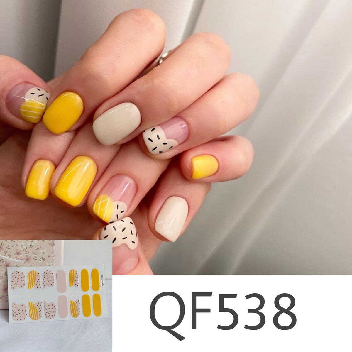 Künstliche Nagelkunst mit Sterndesign Brehn