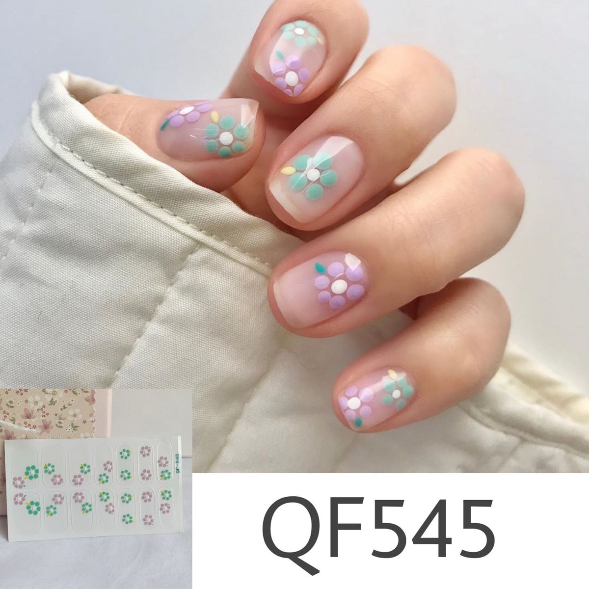 Künstliche Nagelkunst mit Sterndesign Brehn