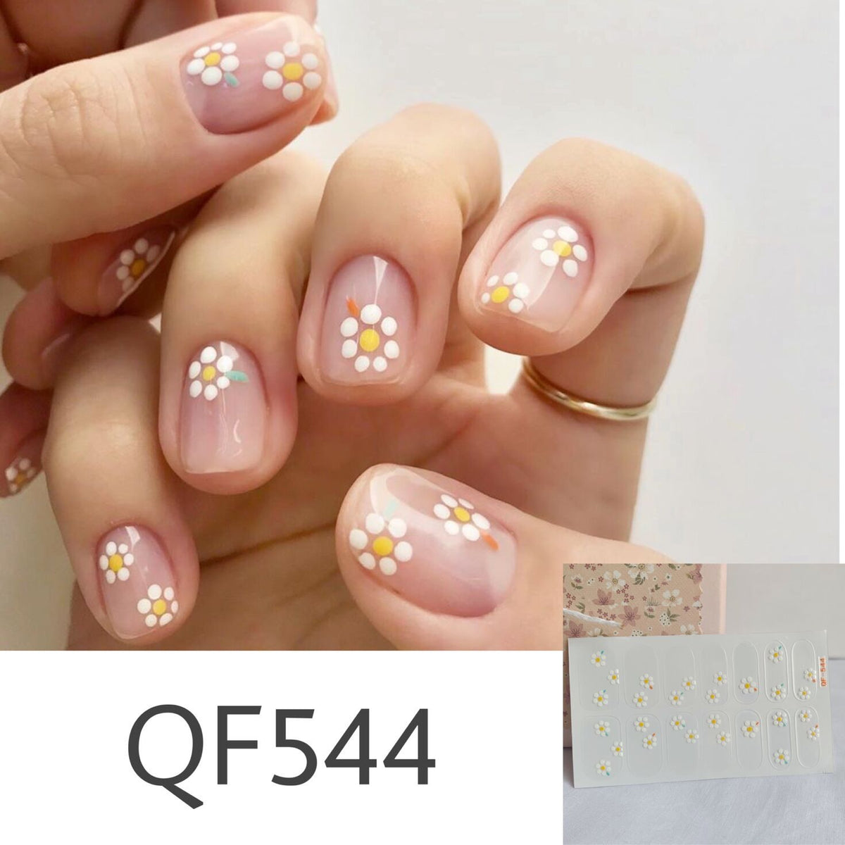 Künstliche Nagelkunst mit Sterndesign Brehn
