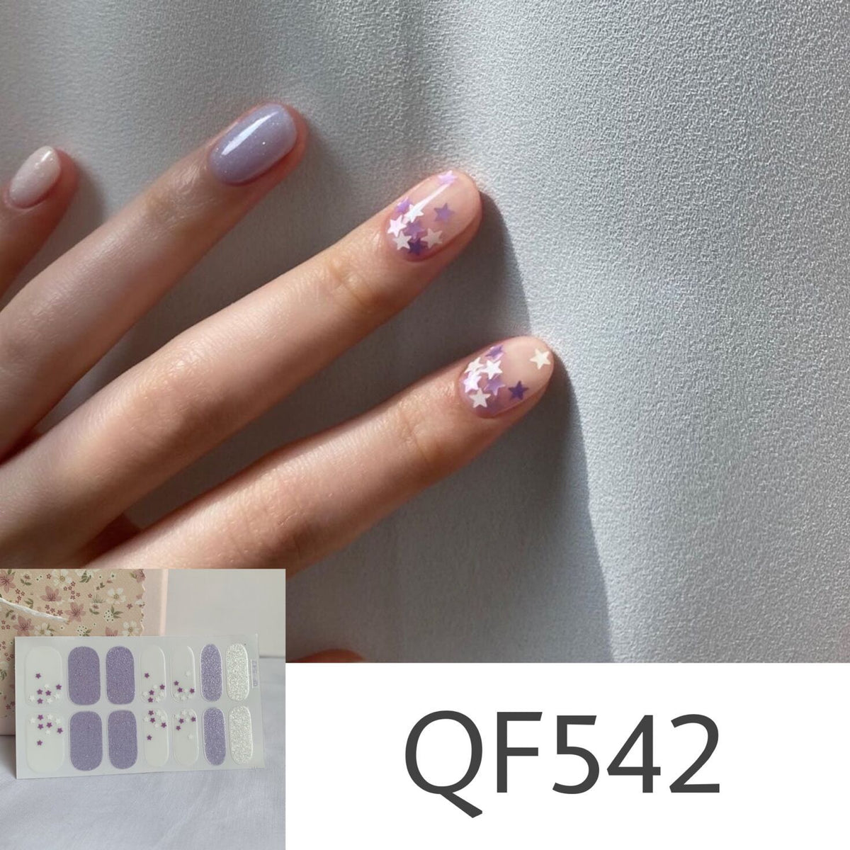 Künstliche Nagelkunst mit Sterndesign Brehn