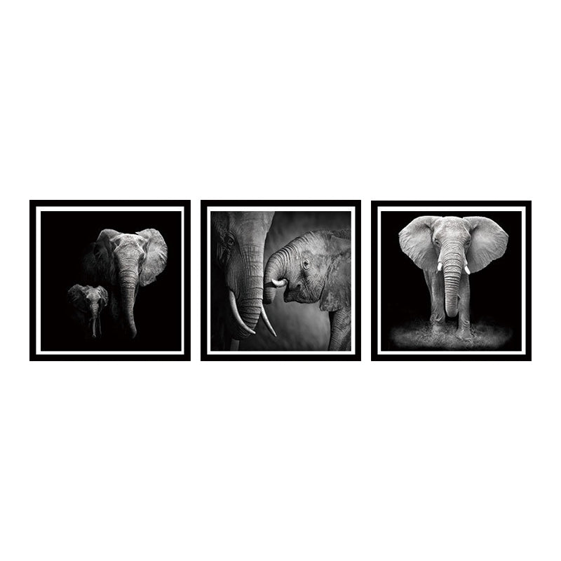Brehn | Fotografie Tropische Muurkunst met Moeder Olifant en Haar Jong Patroon in Zwart, Meerdere Delen