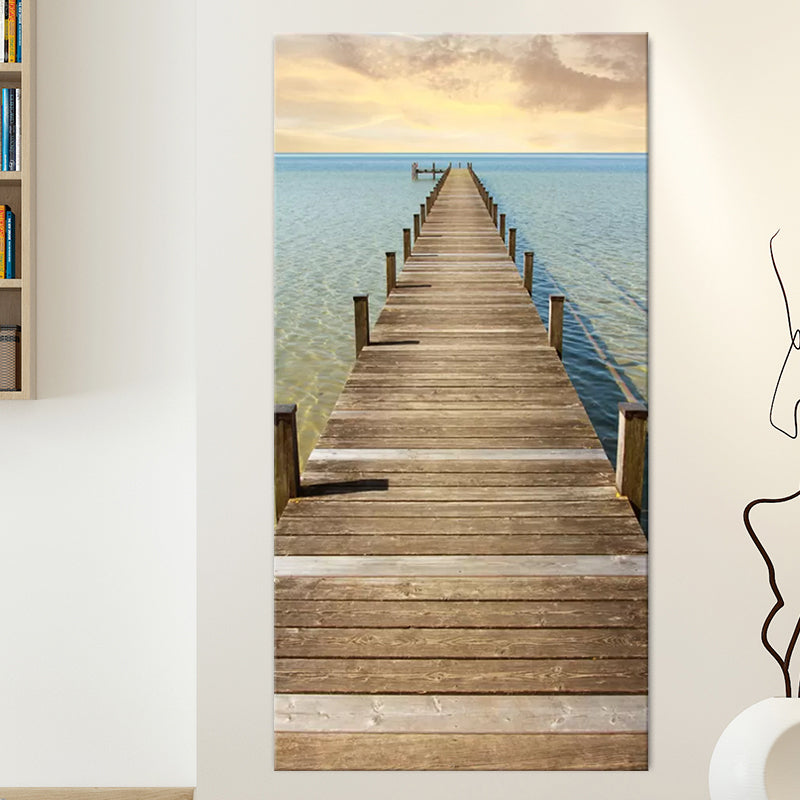 Brehn | Fotografie Moderne Wandkunst mit Gerade Brücke zum Meer Muster in Braun-Blau