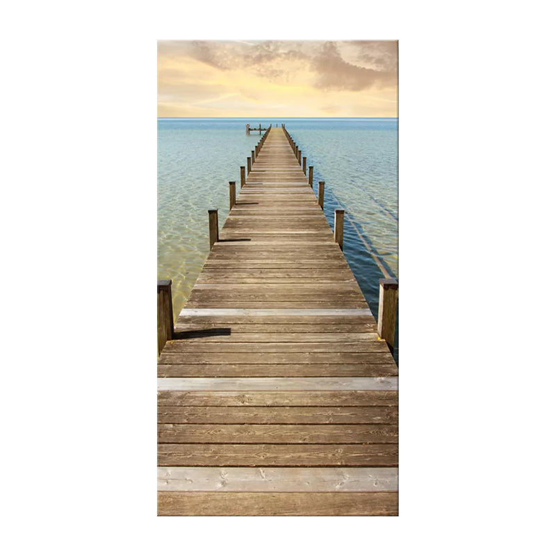 Brehn | Fotografie Moderne Wandkunst mit Gerade Brücke zum Meer Muster in Braun-Blau