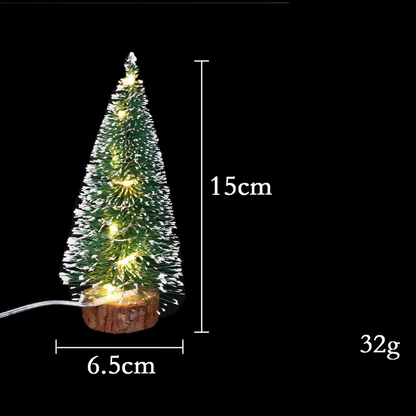 Miniatur-Weihnachtsbaum aus Kiefernnadeln mit Beleuchtung