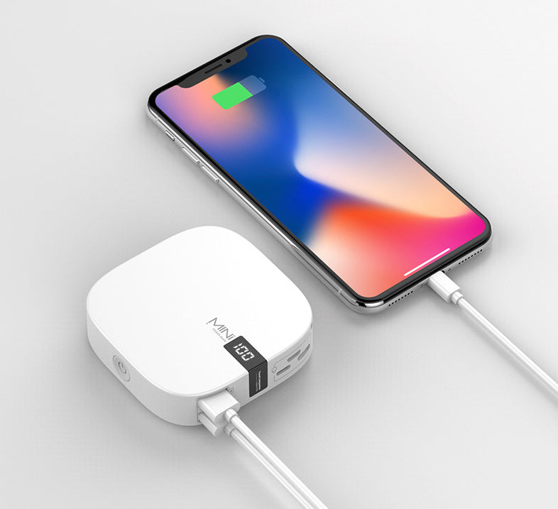 Brehn | Mini 10000mAh Power Bank mit 2.1A Schnellladung, super dünn, LED-Display und dualen USB-Ausgangsports, Unterstützung für Lightning, Micro und Typ-C
