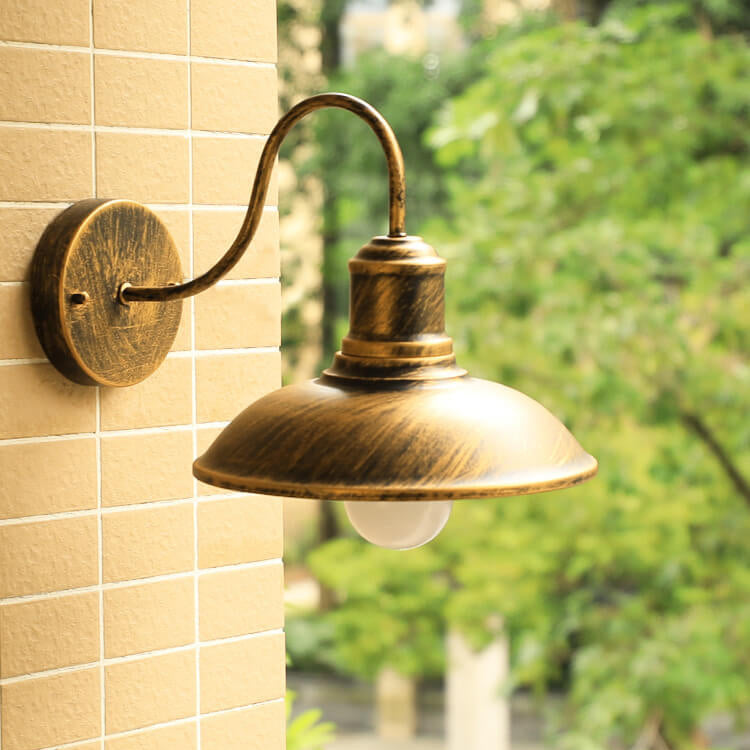Retro Loft Dome Eisen Außen Wasserdicht 1-Licht Gebogene Arm Wand Sconce Lampe | Brehn