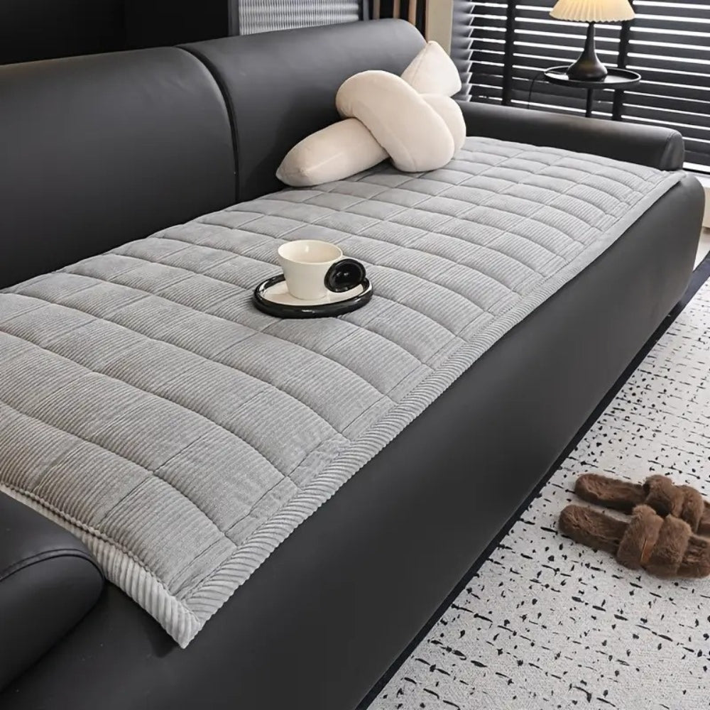 LuxeShield Quiltmatte — Verwandle Dein Sofa in eine makellose Wohlfühloase voller Schutz und Kuschelkomfort | Brehn