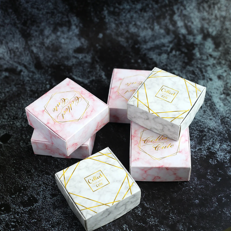 Miniatur-Duftkerze Erdbeere, 2,6 × 3,5 cm