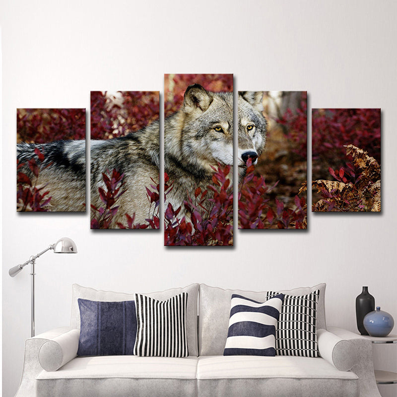 Brehn | Wolf in Bushes Canvas Print Rood und Grau Moderne Stil Wanddekoration für Wohnzimmer