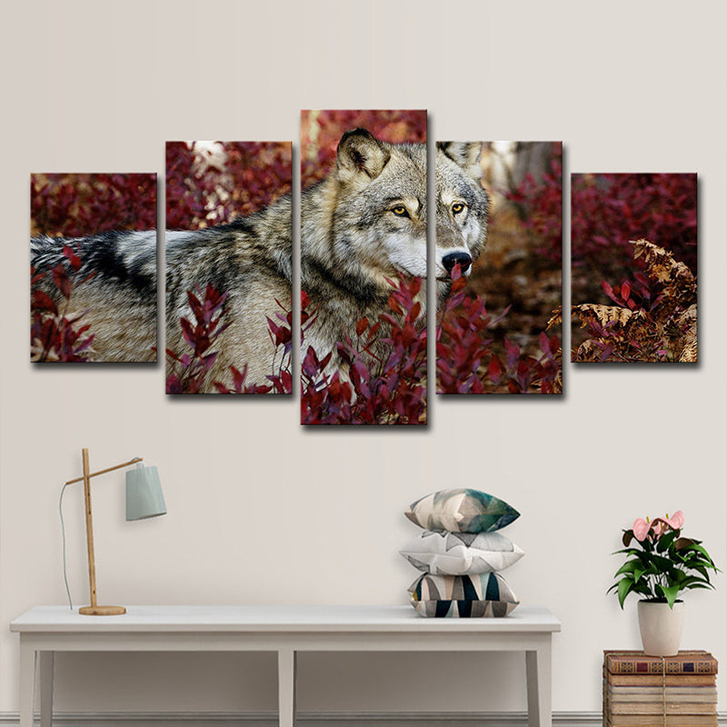 Brehn | Wolf in Bushes Canvas Print Rood und Grau Moderne Stil Wanddekoration für Wohnzimmer