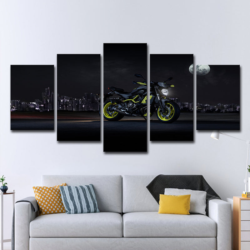 Brehn | Cool Motorbike Ride Canvas Art voor Jongenskamer Maan Nacht Stadslandschap Wanddecoratie in Zwart
