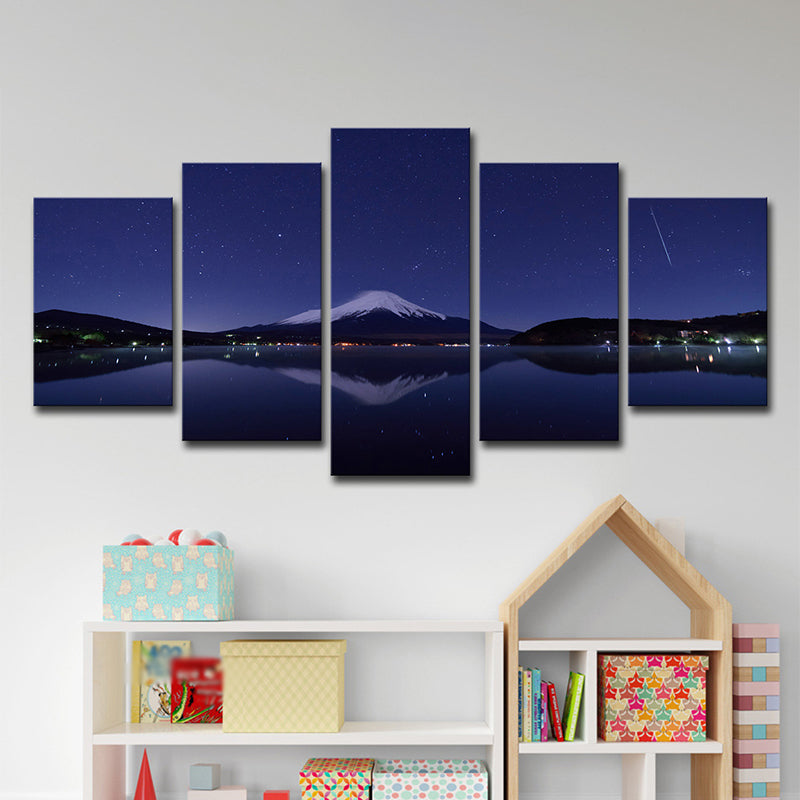 Brehn | Mount Fuji Nachtansicht Kunstdruck Blau-Schwarz Zeitgenössische Wanddekoration für das Wohnzimmer