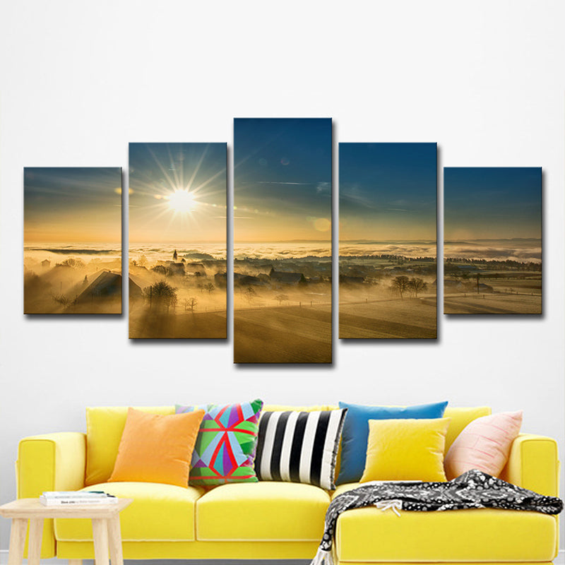 Brehn | Sonnenuntergangsansicht des Dorfes Leinwandkunst modernes mehrteiliges Wanddekor in Braun für das Zuhause