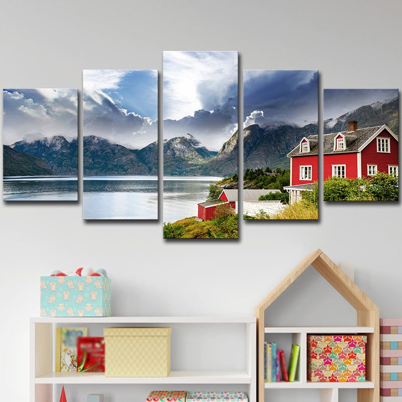 Brehn | Norwegen Bergsee Landschaft Leinwanddruck Rote moderne Wandkunst für Schlafzimmer