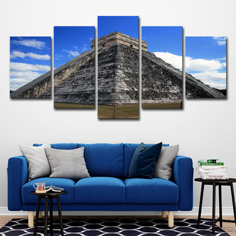 Brehn | Maya Piramide Buitenzicht Kunstafdruk Mondiaal Geïnspireerde Canvas Muurdecoratie in Hemels Blauw