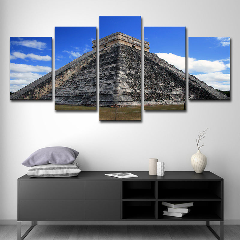 Brehn | Maya Piramide Buitenzicht Kunstafdruk Mondiaal Geïnspireerde Canvas Muurdecoratie in Hemels Blauw