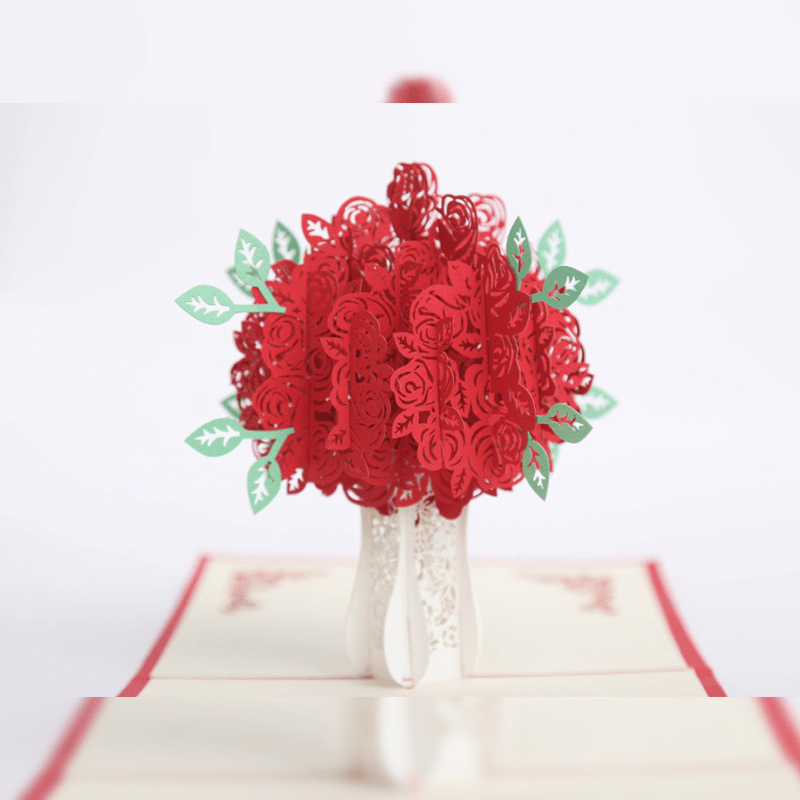 Romantische Pop-Up-Karte mit Rosenstrauß
