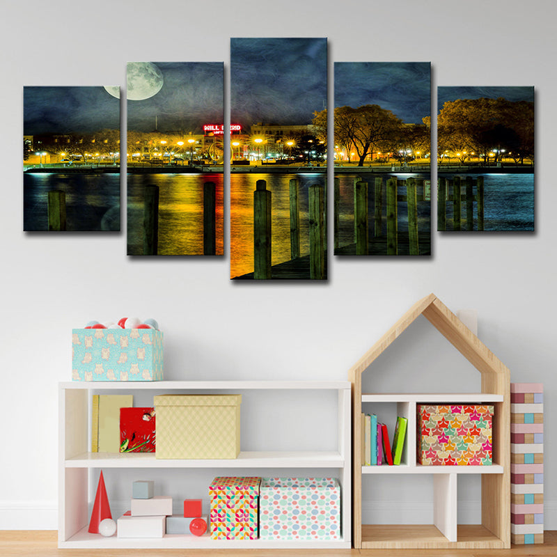 Brehn | Gelbe Urban Canvas Druck Riverside Stadt Nacht mit Super Mond Landschaft Wandkunst für Zimmer