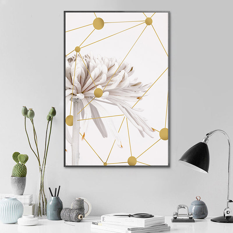 Brehn | Modern Blooming Chrysanths Kunstdruck Weiß und Gold Geometrische Leinwand für das Wohnzimmer
