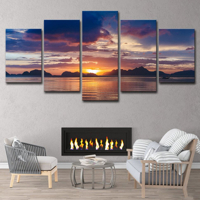 Brehn | Meerlaagse Canvasprint van Lake and Sunset Glow, hedendaagse wanddecoratie in paars voor kamer