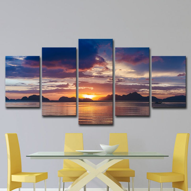 Brehn | Meerlaagse Canvasprint van Lake and Sunset Glow, hedendaagse wanddecoratie in paars voor kamer