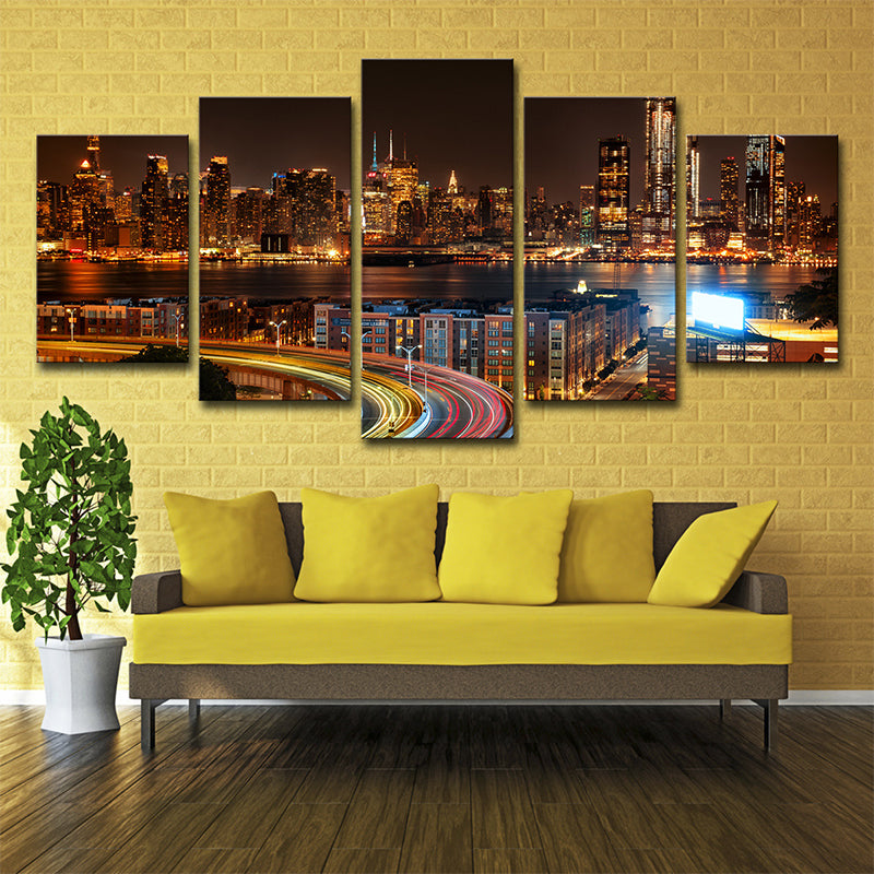 Brehn | Urbane Wanddekoration Braune New York City Nachtlandschaft Leinwand Wandkunst für Wohnzimmer