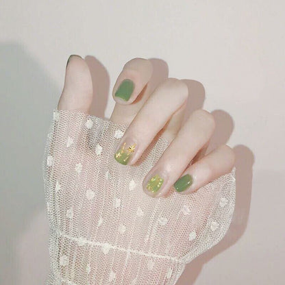 Künstlerische Press-On Nagelkunst Design