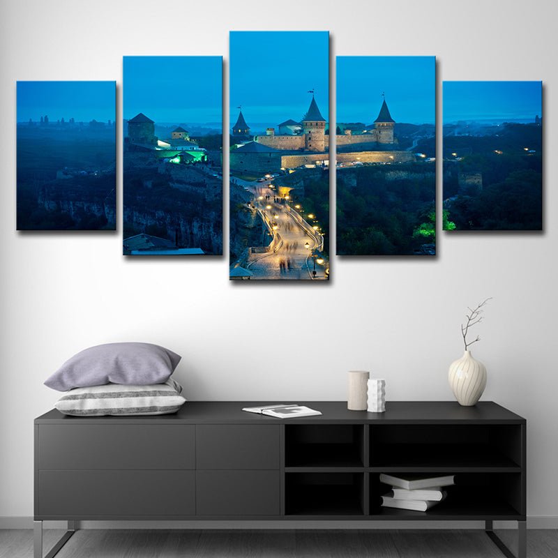 Brehn | Ukrainische Schloss Nachtlandschaft Leinwanddruck Global Inspiriert Schöne Landschaft Wandkunst in Blau