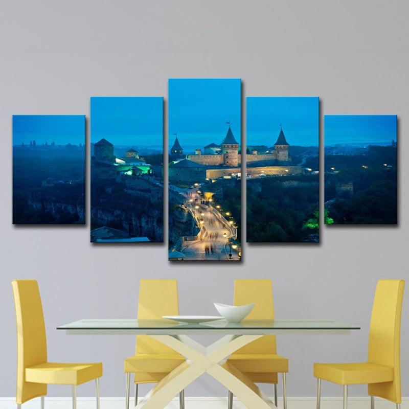Brehn | Ukrainische Schloss Nachtlandschaft Leinwanddruck Global Inspiriert Schöne Landschaft Wandkunst in Blau