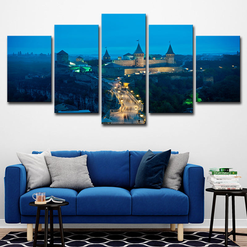Brehn | Ukrainische Schloss Nachtlandschaft Leinwanddruck Global Inspiriert Schöne Landschaft Wandkunst in Blau