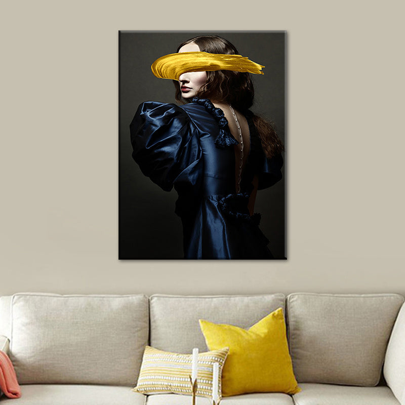 Brehn | Frau Leinwand Kunstdruck Texturierte Oberfläche Glam Wohnzimmer Wanddekoration in dunkler Farbe