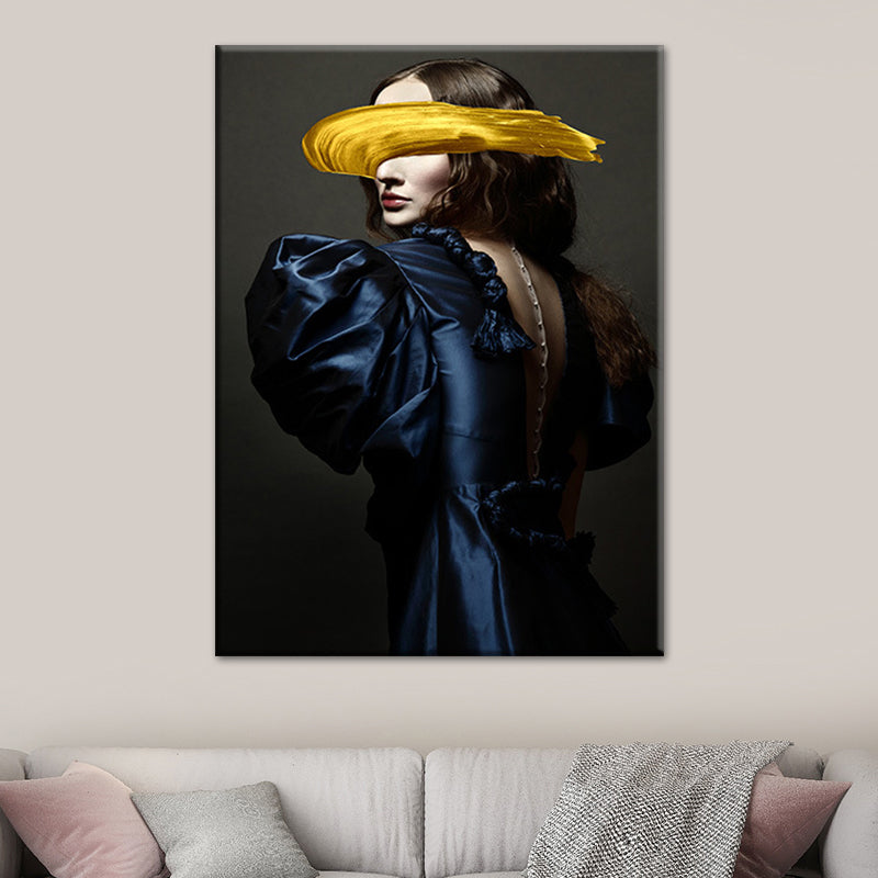 Brehn | Frau Leinwand Kunstdruck Texturierte Oberfläche Glam Wohnzimmer Wanddekoration in dunkler Farbe