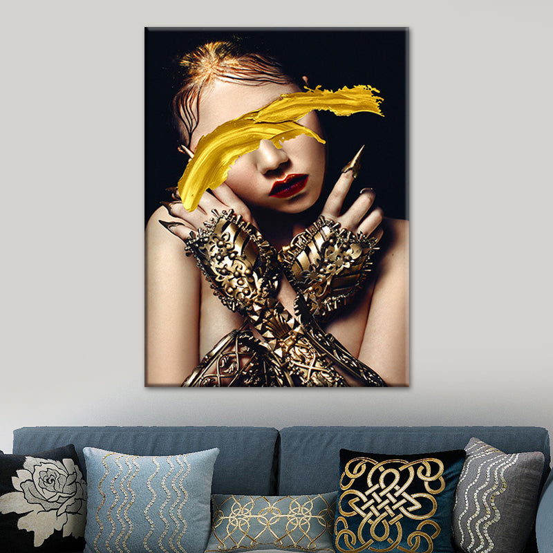 Brehn | Frau Leinwand Kunstdruck Texturierte Oberfläche Glam Wohnzimmer Wanddekoration in dunkler Farbe