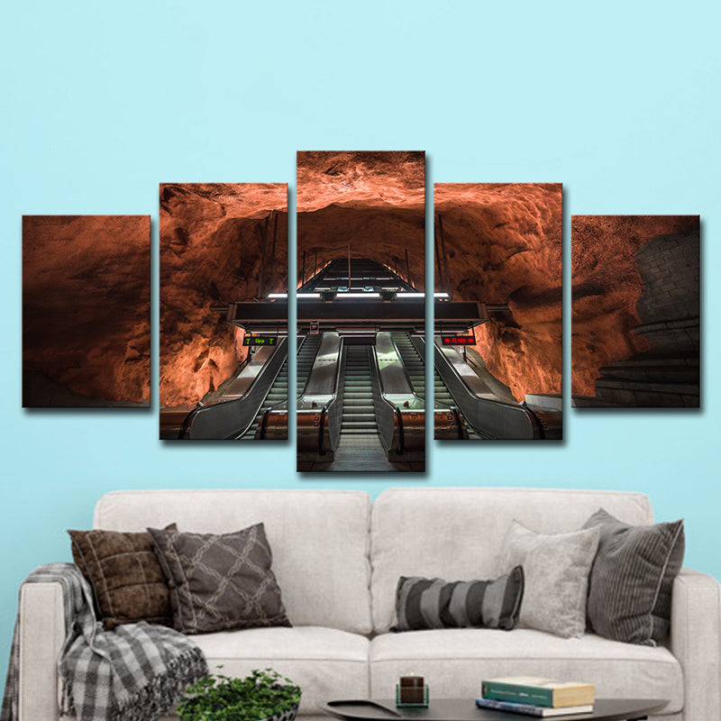 Brehn | Escalator Cave Innenansicht Kunstdruck Zeitgenössische Mehrteilige Leinwand in Braun für Zuhause