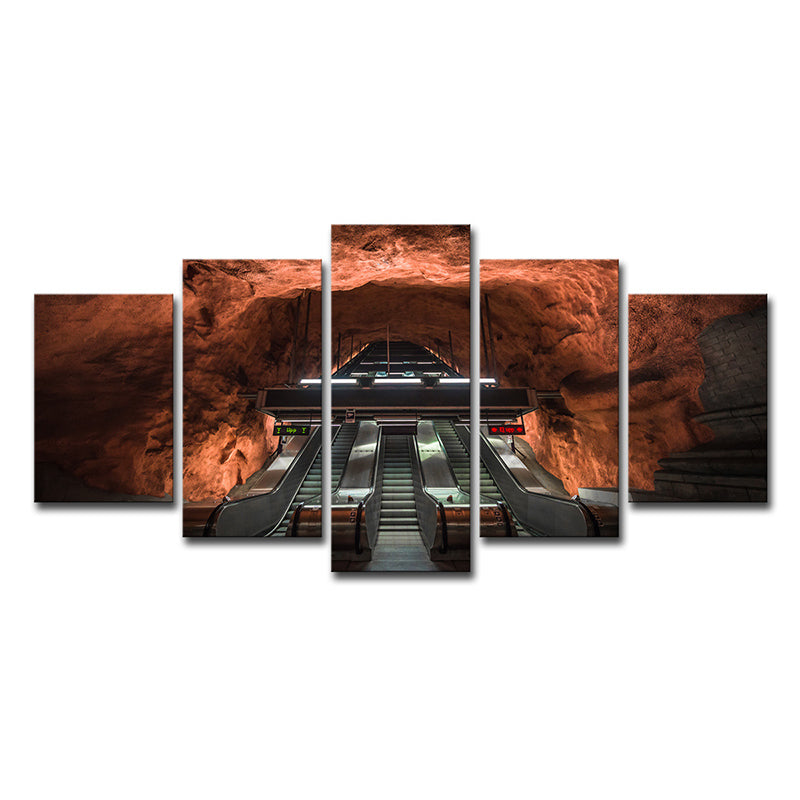 Brehn | Escalator Cave Innenansicht Kunstdruck Zeitgenössische Mehrteilige Leinwand in Braun für Zuhause