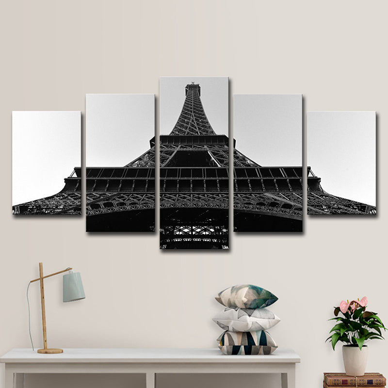 Brehn | Schwarze global inspirierte Wandkunst Leinwanddruck Blick nach oben auf den Eiffelturm für das Wohnzimmer