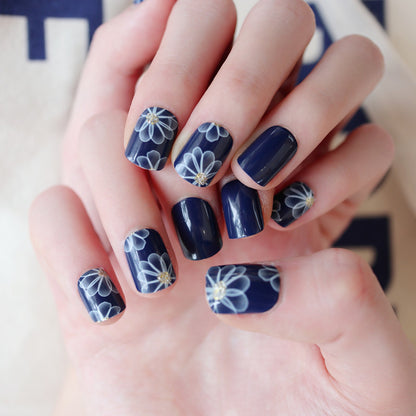 Künstlerisches Floral Press-On Nagelset